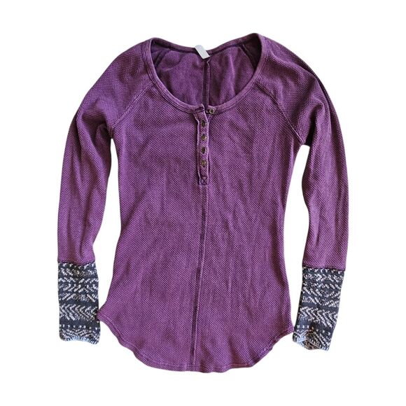 Free People Purple Ski Lodge Newbie Thermal Henley Top Crochet Cuffs Size L Boho - Picture 2 of 9